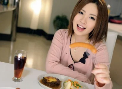 Ông xã ăn tối xong rồi nện em